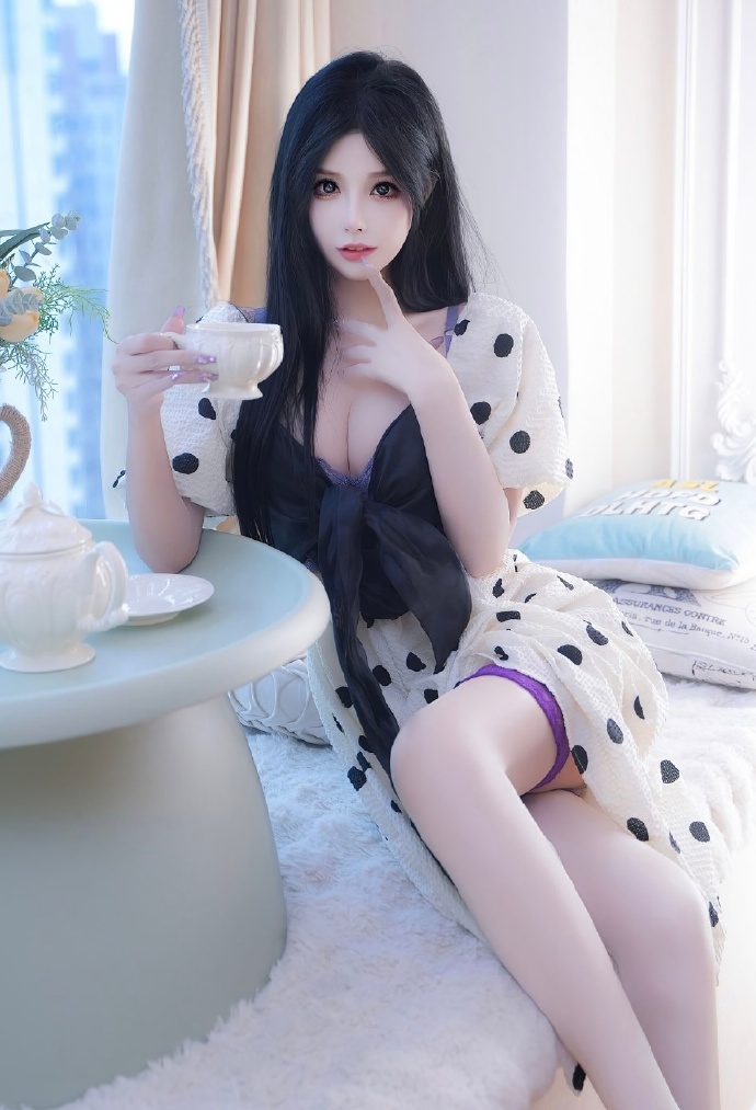公寓春光 封面
